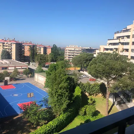 Stylish Spacious 3-Bedroom Apartment, Open-Space Kitchen, 3 Balconies!-3
